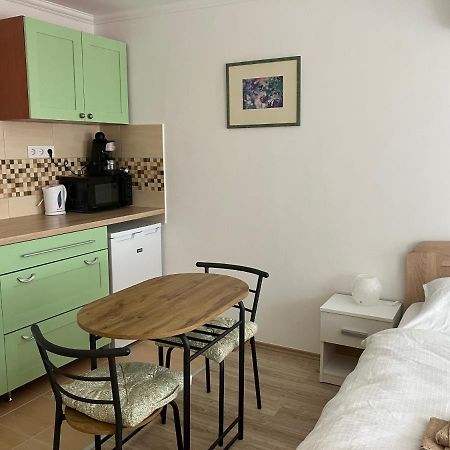 Szent Bernat Vendeghaz Apartment Veszprem Bagian luar foto