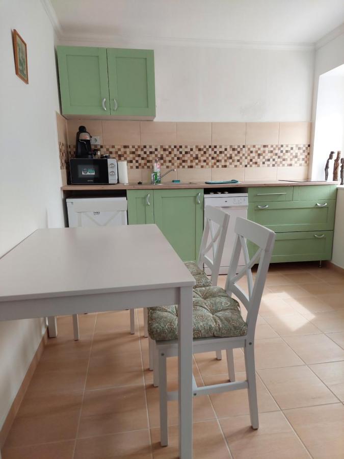 Szent Bernat Vendeghaz Apartment Veszprem Bagian luar foto