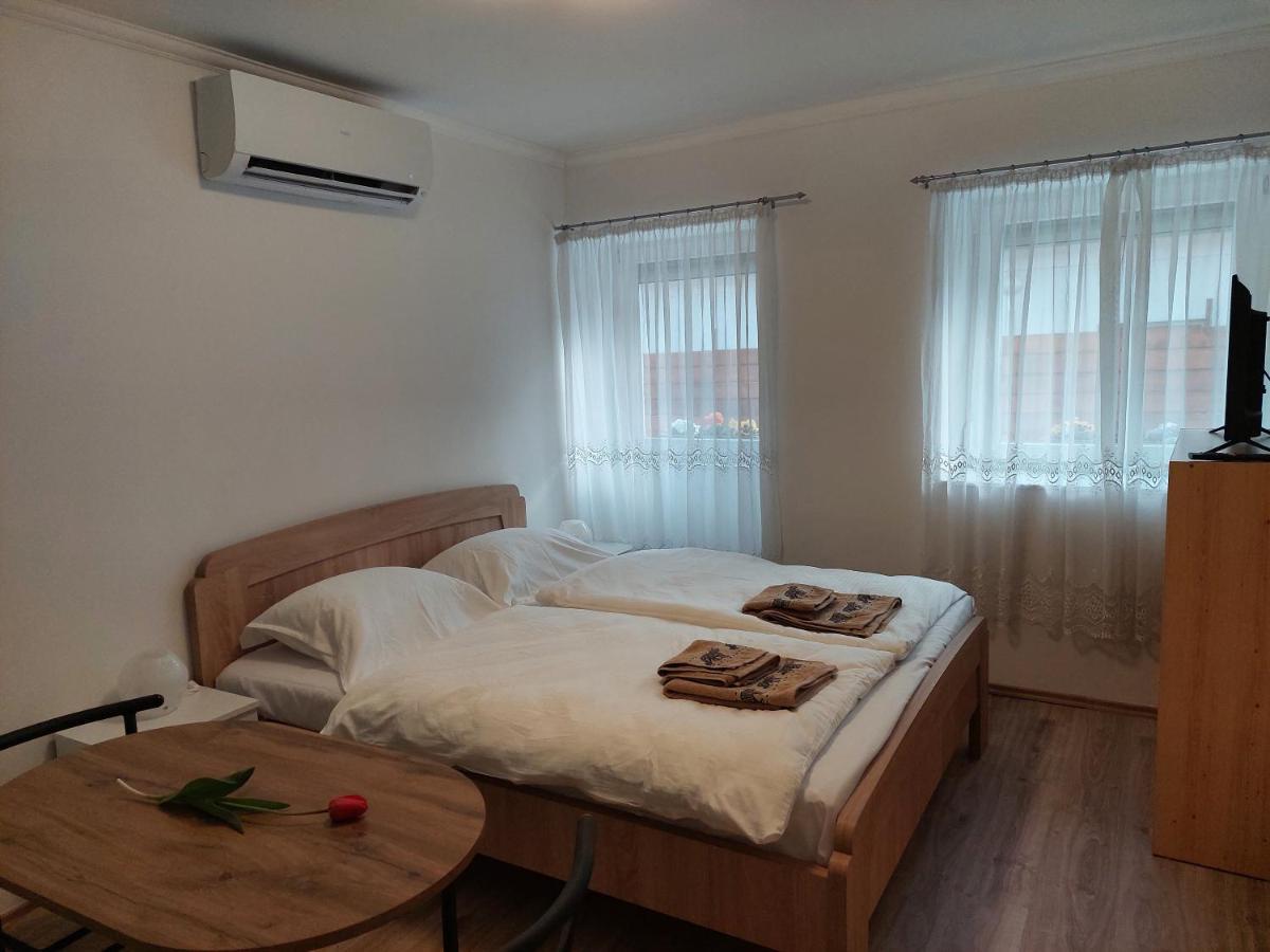 Szent Bernat Vendeghaz Apartment Veszprem Bagian luar foto