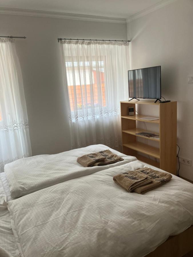 Szent Bernat Vendeghaz Apartment Veszprem Bagian luar foto