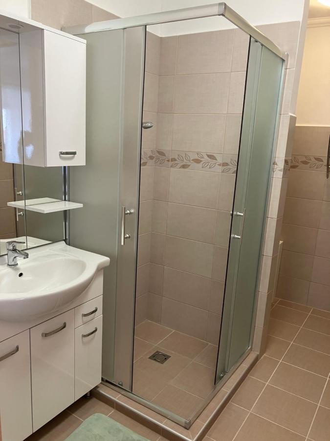 Szent Bernat Vendeghaz Apartment Veszprem Bagian luar foto